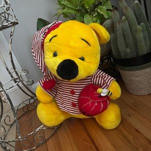 Vintage 90’s Winnie the Pooh stuffed Animal plush 🐻